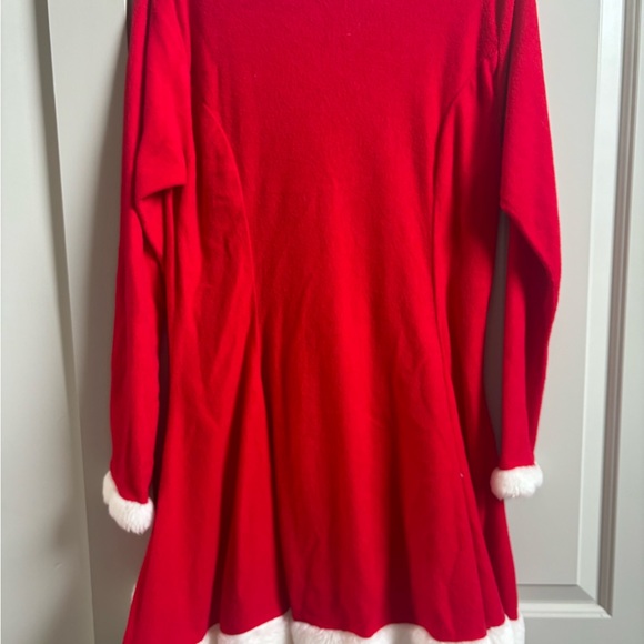 Christmas dress with 3 Santa hats- Mrs. Claus & helpers - Picture 5 of 11